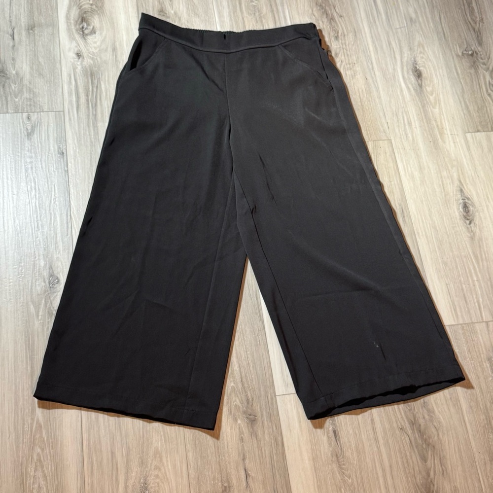 Elegant Black Wide-Leg Pants